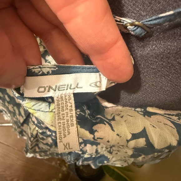 O'Neill Blue and Cream Floral Dress - Picture 4 of 4